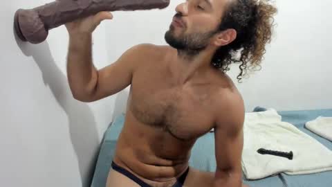 Snapshot of morenofort3 chatting on 01.28.25 Pipo online show from 01.28.25