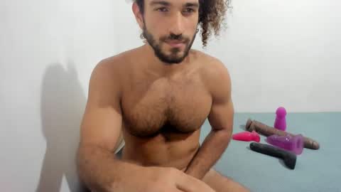 Snapshot of morenofort3 chatting on 02.04.25 Pipo online show from 02.04.25