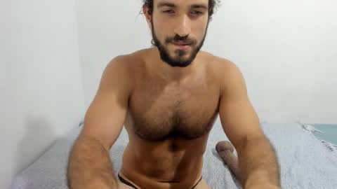 Snapshot of morenofort3 chatting on 02.15.25 Pipo online show from 02.15.25