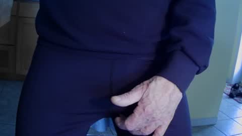 Snapshot of moreorless5 chatting on 02.26.25 moreorless5 online show from 02.26.25