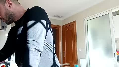 Snapshot of morfeo6 chatting on 11.27.25 morfeo6 online show from 11.27.25