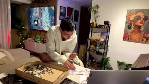 Snapshot of morgan_hiller chatting on 11.12.25 online show from 11.12.25