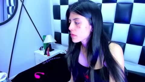 Snapshot of morganasmit_ chatting on 10.22.25 morganasmit_ online show from 10.22.25