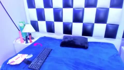 morganasmit_ online show from 02.11.26