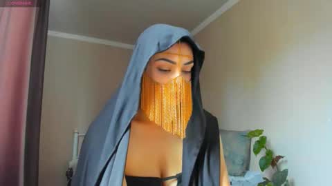 Snapshot of moroccan_diamond_ chatting on 10.12.25 Medina online show from 10.12.25