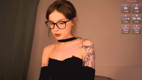 Snapshot of morphesoull chatting on 11.10.25 morphe online show from 11.10.25