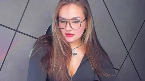 Snapshot of mousemother chatting on 10.15.25 Carolina online show from 10.15.25