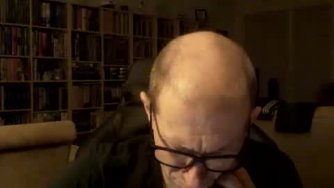 Snapshot of moviem1978 chatting on 01.01.25 Frederik online show from 01.01.25