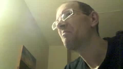 Snapshot of moviem1978 chatting on 02.08.25 Frederik online show from 02.08.25