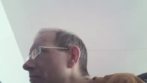 Snapshot of moviem1978 chatting on 02.28.25 Frederik online show from 02.28.25