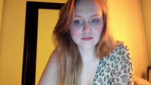 Snapshot of moviestar_ chatting on 12.08.24 Eva online show from 12.08.24