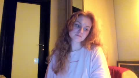 Snapshot of moviestar_ chatting on 12.15.24 Eva online show from 12.15.24