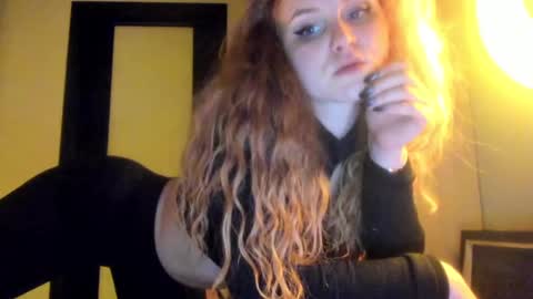 Snapshot of moviestar_ chatting on 12.20.24 Eva online show from 12.20.24