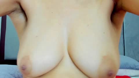 Snapshot of moxa_hot chatting on 12.26.24 moxa hot online show from 12.26.24