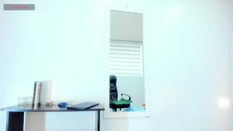 Snapshot of moxa_hot chatting on 10.31.25 moxa hot online show from 10.31.25