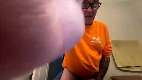 Snapshot of mpleaf chatting on 12.02.25 Urethra Lover online show from 12.02.25