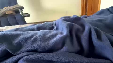 Snapshot of mps908 chatting on 10.12.25 Sequoia-Cocked Hombre de Sur online show from 10.12.25