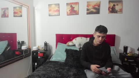 Snapshot of mr_andresr chatting on 12.31.24 Andy online show from 12.31.24