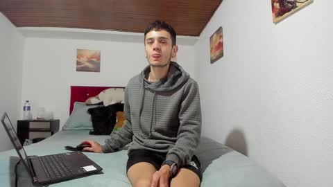 Snapshot of mr_andresr chatting on 01.17.25 Andy online show from 01.17.25