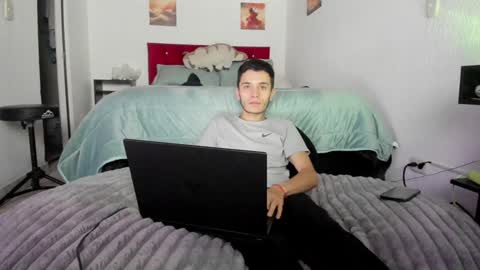 Snapshot of mr_andresr chatting on 01.20.25 Andy online show from 01.20.25