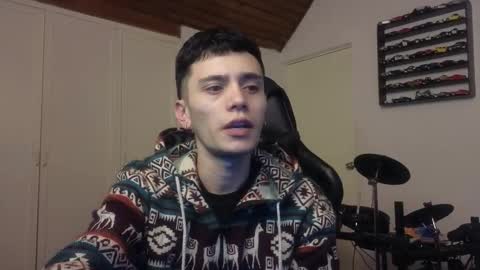 Snapshot of mr_andresr chatting on 10.10.25 Andy online show from 10.10.25