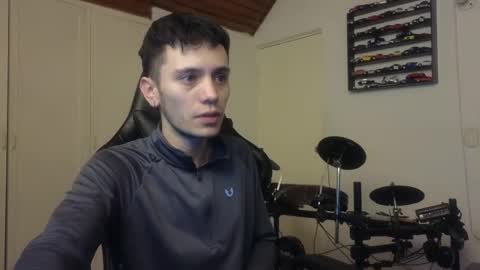 Snapshot of mr_andresr chatting on 12.04.25 Andy online show from 12.04.25