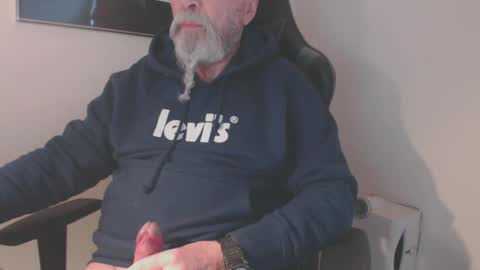 Snapshot of mr_boombastic2021 chatting on 12.21.24 mr_boombastic2021 online show from 12.21.24