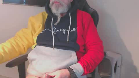 Snapshot of mr_boombastic2021 chatting on 01.04.25 mr_boombastic2021 online show from 01.04.25