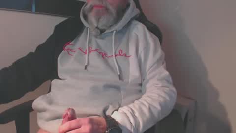 Snapshot of mr_boombastic2021 chatting on 01.10.25 mr_boombastic2021 online show from 01.10.25