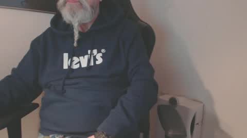 Snapshot of mr_boombastic2021 chatting on 01.25.25 mr_boombastic2021 online show from 01.25.25