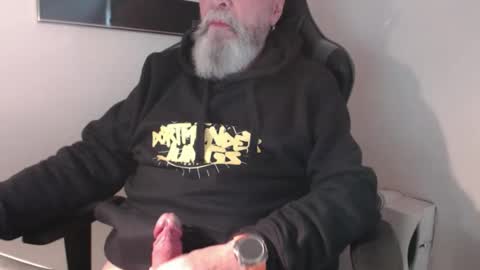 Snapshot of mr_boombastic2021 chatting on 10.25.25 mr_boombastic2021 online show from 10.25.25