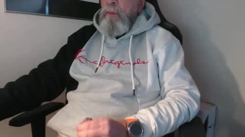 Snapshot of mr_boombastic2021 chatting on 11.21.25 mr_boombastic2021 online show from 11.21.25