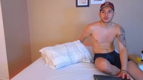 Snapshot of mr_danni_ chatting on 03.04.25 Danny Aleja online show from 03.04.25