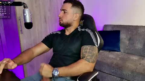 Snapshot of mr_david_cox chatting on 02.14.25 David online show from 02.14.25