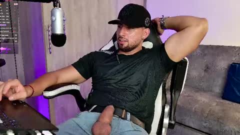 Snapshot of mr_david_cox chatting on 02.22.25 David online show from 02.22.25