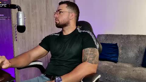 Snapshot of mr_david_cox chatting on 03.03.25 David online show from 03.03.25