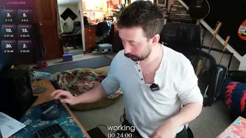 Snapshot of mr_foxxy chatting on 02.06.25 ninko online show from 02.06.25