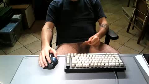 Snapshot of mr_kaa chatting on 04.28.26 mr_kaa online show from 04.28.26
