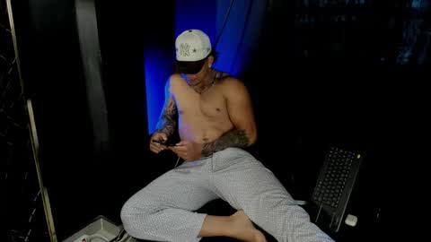 Snapshot of mr_maximo chatting on 10.29.25 mr_maximo online show from 10.29.25