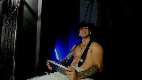 Snapshot of mr_maximo chatting on 11.11.25 mr_maximo online show from 11.11.25