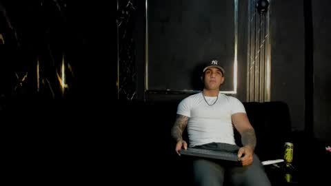 Snapshot of mr_maximo chatting on 12.03.25 mr_maximo online show from 12.03.25