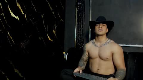 Snapshot of mr_maximo chatting on 12.14.25 mr_maximo online show from 12.14.25