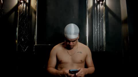 Snapshot of mr_maximo chatting on 12.15.25 mr_maximo online show from 12.15.25