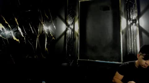 Snapshot of mr_maximo chatting on 12.16.25 mr_maximo online show from 12.16.25