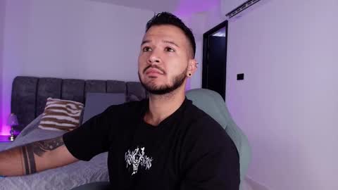 MIKEE online show from 11.25.25