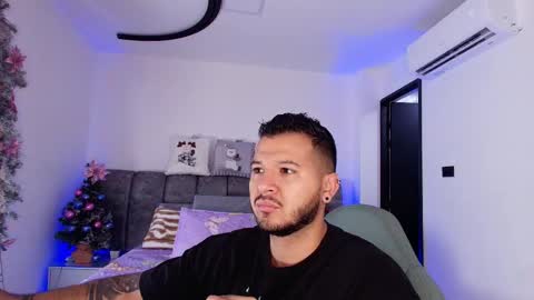 MIKEE online show from 01.08.26