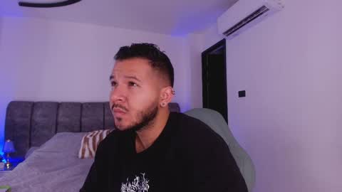 MIKEE online show from 02.08.26