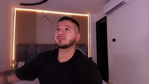 MIKEE online show from 04.29.26