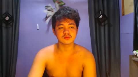 Snapshot of mr_olivercummerx chatting on 11.13.25 mr_olivercummerx online show from 11.13.25