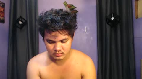 Snapshot of mr_olivercummerx chatting on 11.17.25 mr_olivercummerx online show from 11.17.25